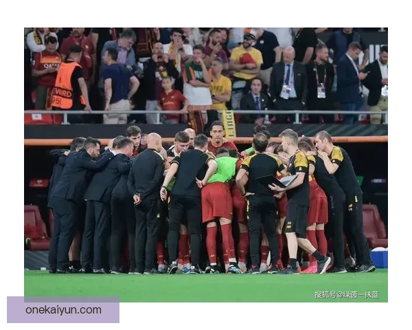 英超爱德华兹表现稳健，近期状态回暖备受关注